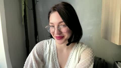 Sofia online show from 04-19-26, 04:56