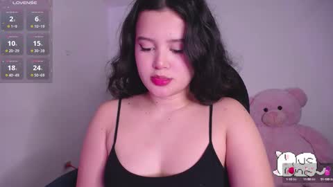 Snapshot of holly_16 chatting on 03-05-25, 03:08 holly_16 online show from 03-05-25, 03:08