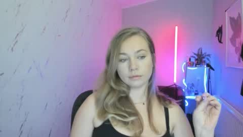 Holly online show from 10-22-25, 06:40