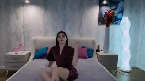 Holly online show from 04-21-26, 08:20