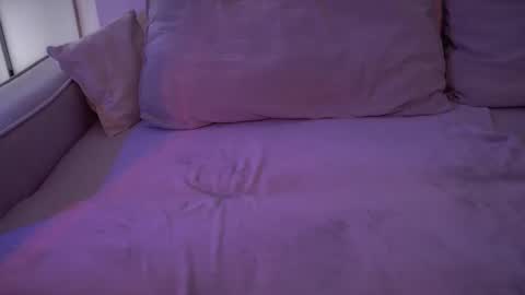 Molly online show from 10-24-25, 03:47