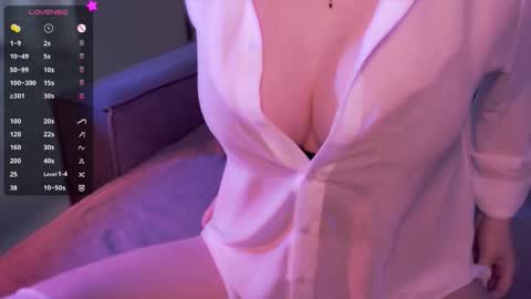 Molly online show from 12-19-25, 04:30