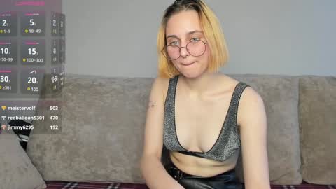 Snapshot of holly_pollyy chatting on 01-02-25, 08:49 Polly online show from 01-02-25, 08:49