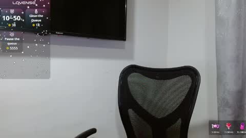 Holly online show from 05-03-26, 05:35