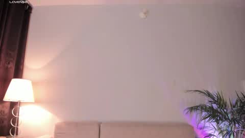 holly    online show from 03-22-26, 06:50