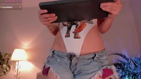 holly    online show from 04-14-26, 03:12