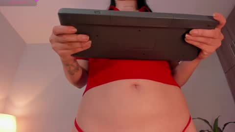 holly    online show from 04-27-26, 08:51