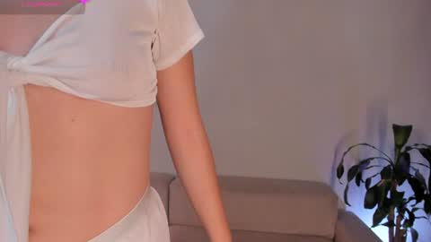 holly    online show from 07-10-26, 01:21