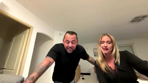 Snapshot of hollyandelon chatting on 02-03-26, 10:15 hollyandelon online show from 02-03-26, 10:15