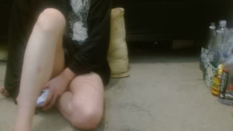 Snapshot of hollyhawkes chatting on 09-18-25, 01:40 Holly Hawkes online show from 09-18-25, 01:40