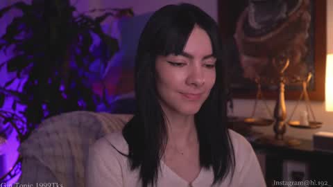 Holly Linder online show from 03-09-25, 05:44