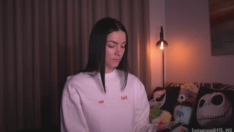 Holly Linder online show from 10-16-25, 02:01