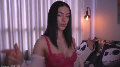 Snapshot of hollylinder_ chatting on 06-07-26, 07:39 Holly Linder online show from 06-07-26, 07:39