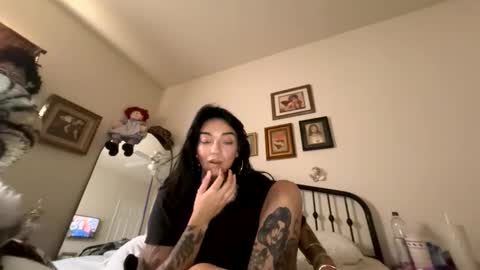 hollymadness online show from 04-16-26, 09:39