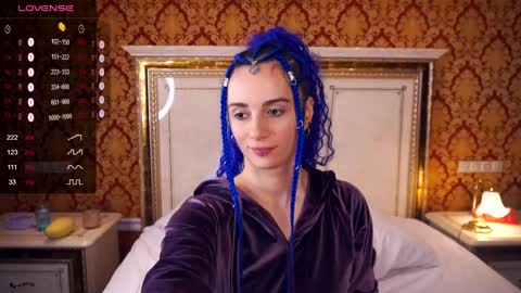 Snapshot of hollymonica chatting on 12-30-24, 12:09 Delly online show from 12-30-24, 12:09