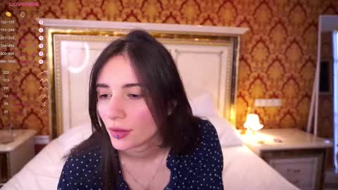 Snapshot of hollymonica chatting on 02-13-25, 12:32 Delly online show from 02-13-25, 12:32