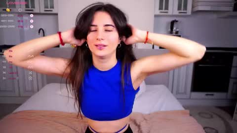 Snapshot of hollymonica chatting on 02-25-25, 05:30 Delly online show from 02-25-25, 05:30