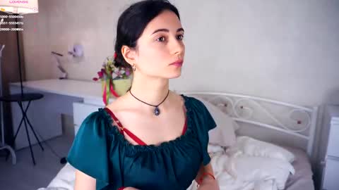Snapshot of hollymonica chatting on 03-09-25, 05:44 Delly online show from 03-09-25, 05:44