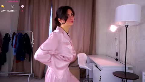 Snapshot of hollymonica chatting on 10-06-25, 05:16 Delly online show from 10-06-25, 05:16