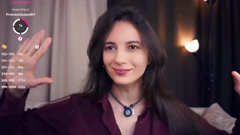 Snapshot of hollymonica chatting on 11-15-25, 06:22 Delly online show from 11-15-25, 06:22