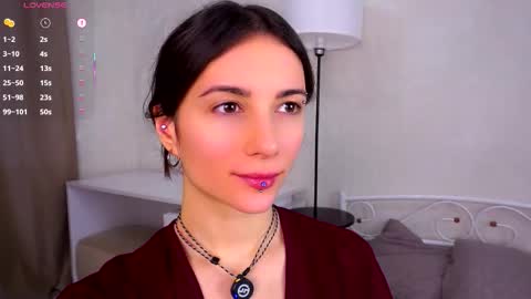 Snapshot of hollymonica chatting on 12-16-25, 05:45 Delly online show from 12-16-25, 05:45