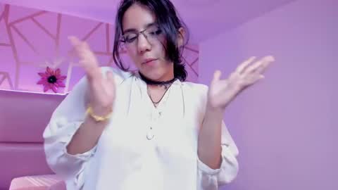 hollypeach_ online show from 11-14-25, 09:30