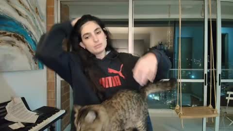 hollyshit_ online show from 11-04-25, 12:43