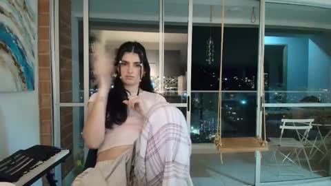 hollyshit_ online show from 12-03-25, 12:18