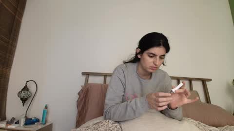 hollyshit_ online show from 12-23-25, 01:36