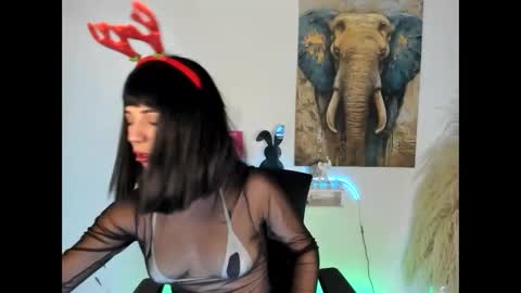 Snapshot of hollysquirtx chatting on 11-10-25, 01:54 hollysquirtx online show from 11-10-25, 01:54