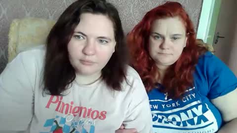 HollyXEva online show from 04-08-26, 08:25