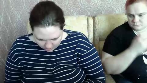 HollyXEva online show from 04-18-26, 03:49