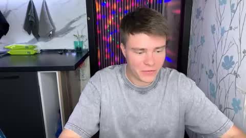 holy_eggs_00 online show from 09-10-25, 07:14