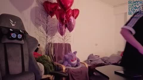 Kviki online show from 02-18-26, 03:13