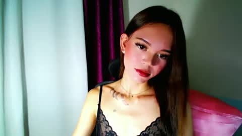 Snapshot of holy_maxine chatting on 01-19-26, 03:05 holy_maxine online show from 01-19-26, 03:05