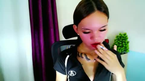 Snapshot of holy_maxine chatting on 02-03-26, 06:40 holy_maxine online show from 02-03-26, 06:40