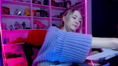 Snapshot of holy_rumi chatting on 02-11-26, 01:49 Rumi online show from 02-11-26, 01:49