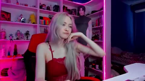 Snapshot of holy_rumi chatting on 03-28-26, 06:13 Rumi online show from 03-28-26, 06:13