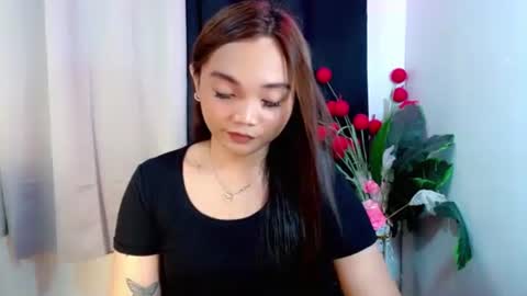 Snapshot of holy_shine chatting on 01-17-26, 03:33 Bella online show from 01-17-26, 03:33