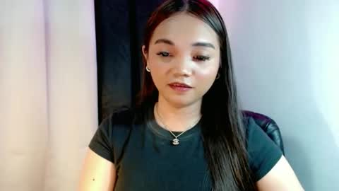 Snapshot of holy_shine chatting on 02-05-26, 02:49 Bella online show from 02-05-26, 02:49