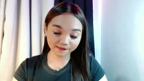 Snapshot of holy_shine chatting on 02-12-26, 03:56 Bella online show from 02-12-26, 03:56