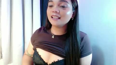 Snapshot of holy_shine chatting on 02-15-26, 08:02 Bella online show from 02-15-26, 08:02