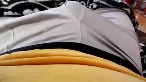 holycannoli123 online show from 11-12-25, 02:06