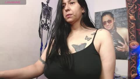 Milena online show from 05-31-26, 04:47
