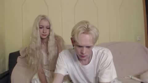 Snapshot of holymary666 chatting on 10-27-25, 07:40 holymary666 online show from 10-27-25, 07:40