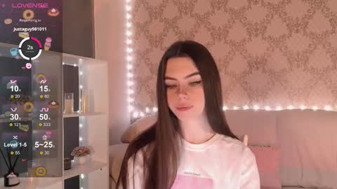 Mia online show from 12-21-25, 03:24