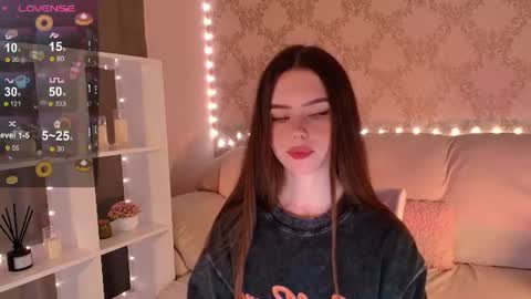 Mia online show from 08-07-26, 04:14