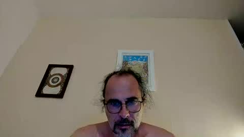 Snapshot of hombresalvatge chatting on 02-23-26, 01:47 Jaig online show from 02-23-26, 01:47