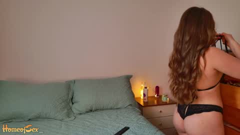 Snapshot of homeofsex_ chatting on 05-03-26, 12:33 Jack and Sally online show from 05-03-26, 12:33