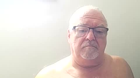 Snapshot of homiam2 chatting on 03-29-26, 05:57 HairyDad online show from 03-29-26, 05:57